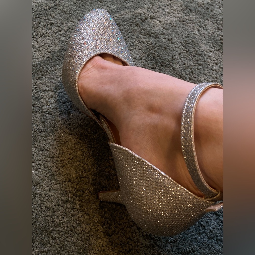 🪩Glam Baddie Heels🪩
Covet-03 Pump 
Stiletto Ankle Strap Closed-Toe Platform - Picture 5 of 11